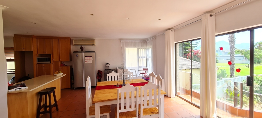 6 Bedroom Property for Sale in Greenways Golf Estate Western Cape